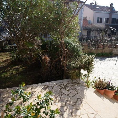 Villa Claudia Beach Apartment Премантура Экстерьер фото