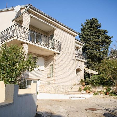 Villa Claudia Beach Apartment Премантура Экстерьер фото